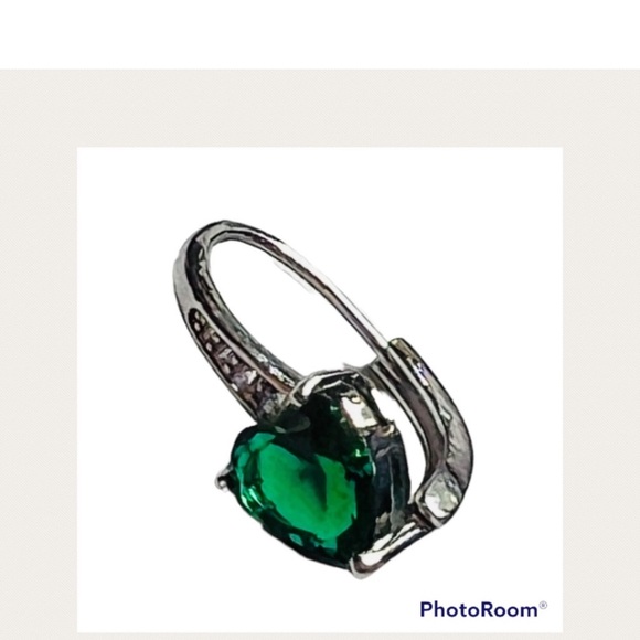 NEW 925 Green Heart Shaped Sterling Silver Rhinestone Earrings - Picture 7 of 9